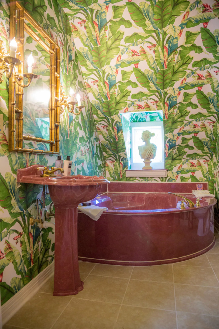 Stay Fairfield - Fairfield Place and Fairfield Manor Bed & Breakfast