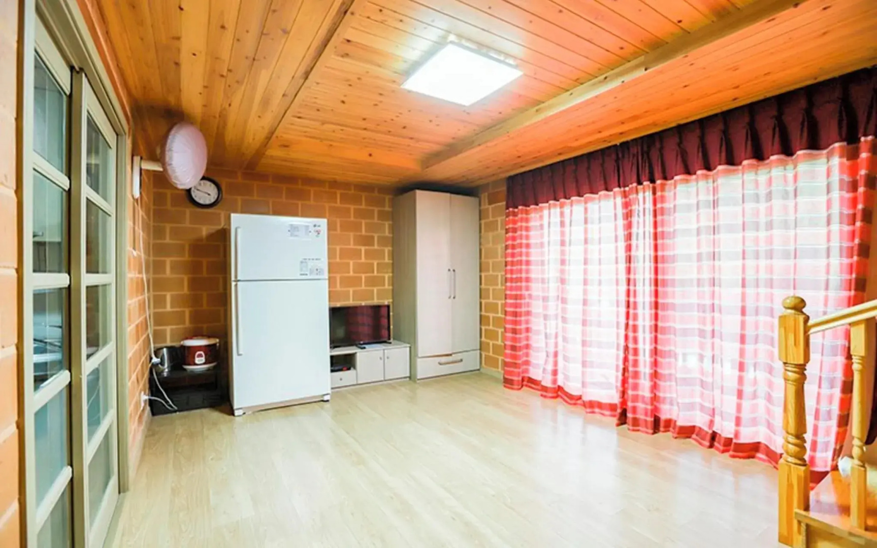 Goesan Geumneung Hwangto Pension