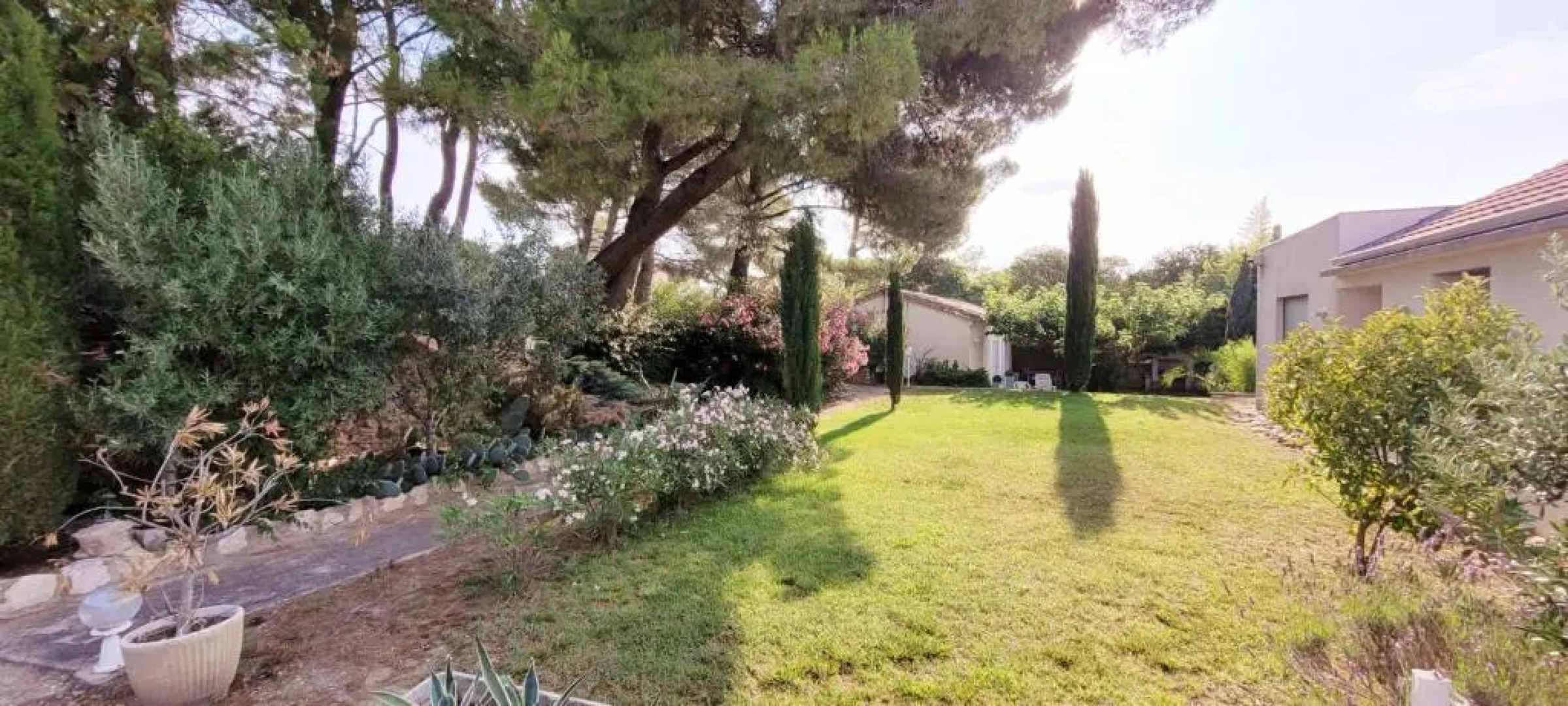 Beautiful country house with garden