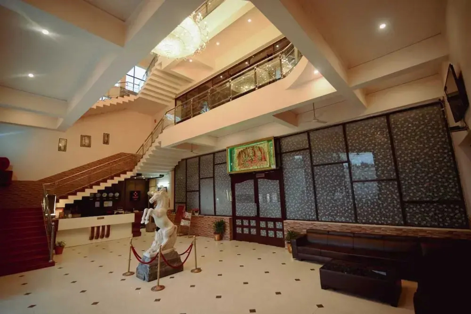 Taraji Resort Hotel and Restaurant