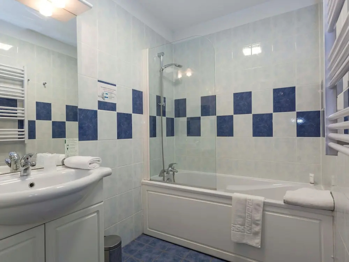 Picturesque apartment with a dishwasher on a quiet place.