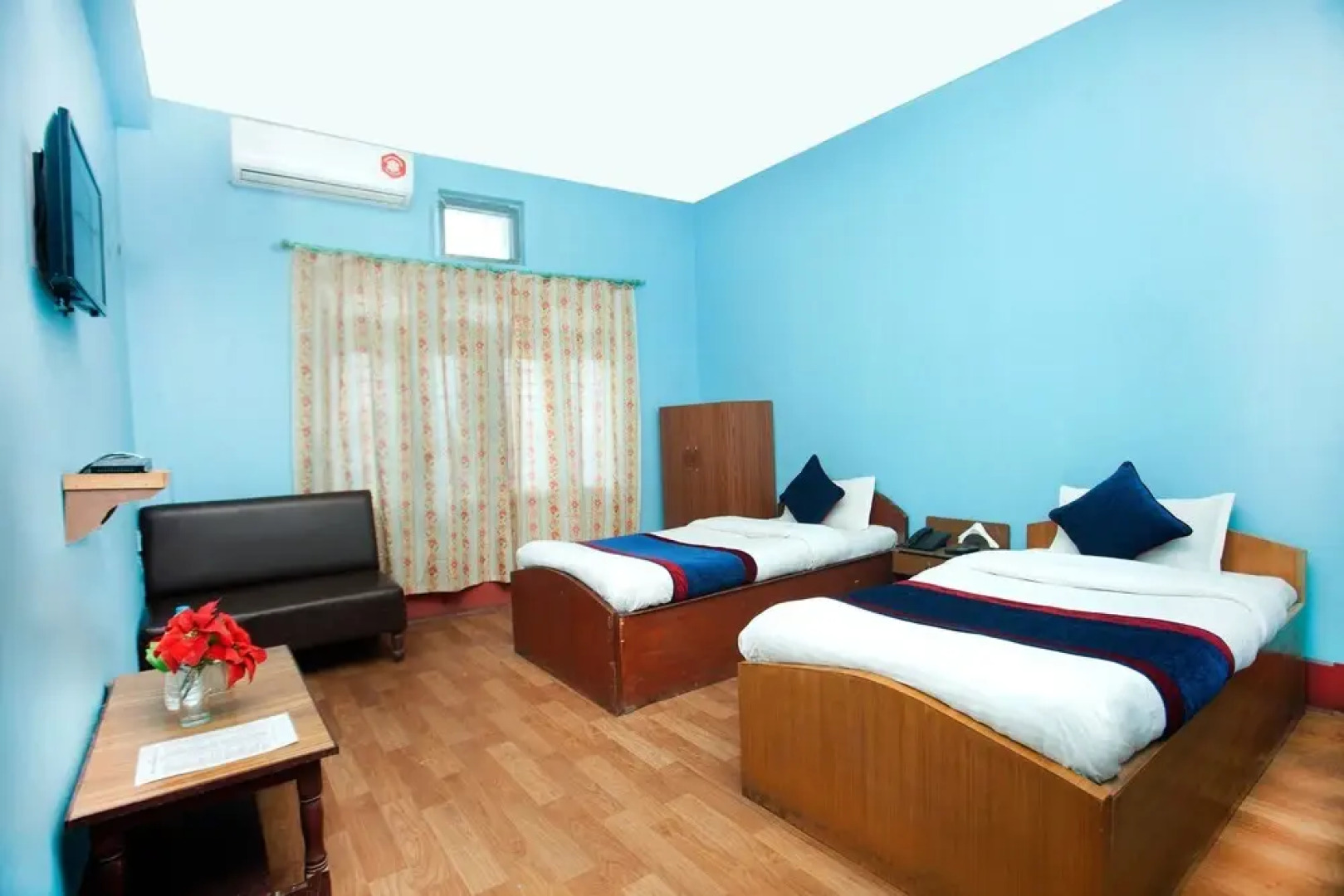 OYO 335 Hotel Nayaram