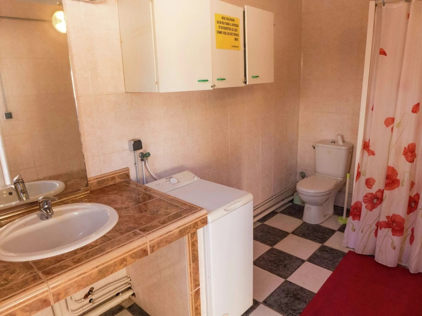 Exquisite Villa in Perpignan With Swimming Pool