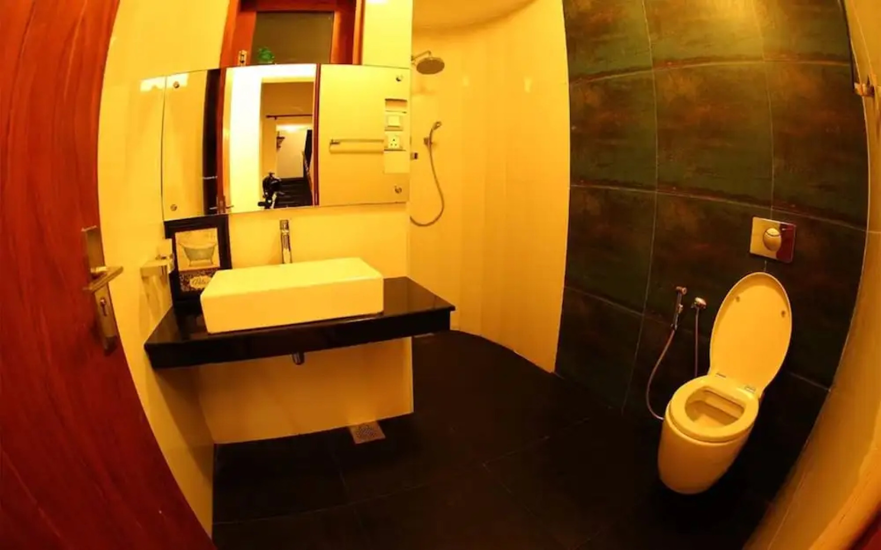 Colombo Center Point by City Hub