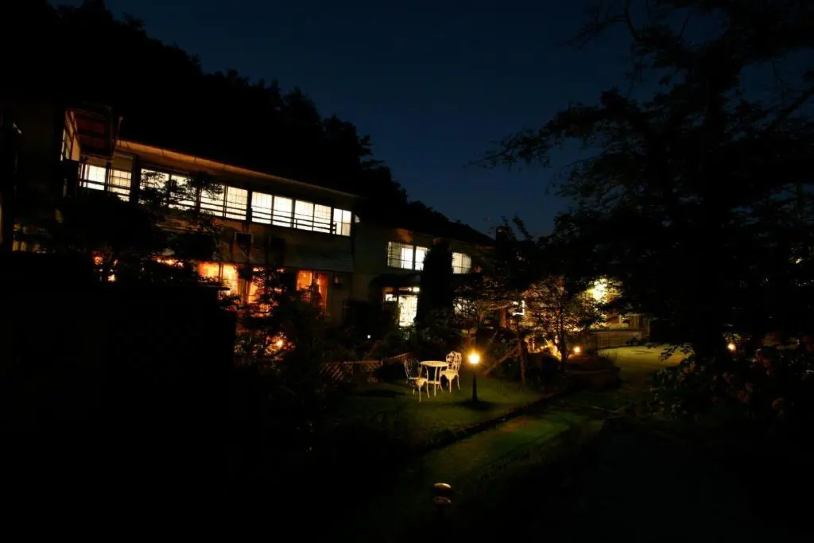 Nakaoyama Onsen Shosenkaku