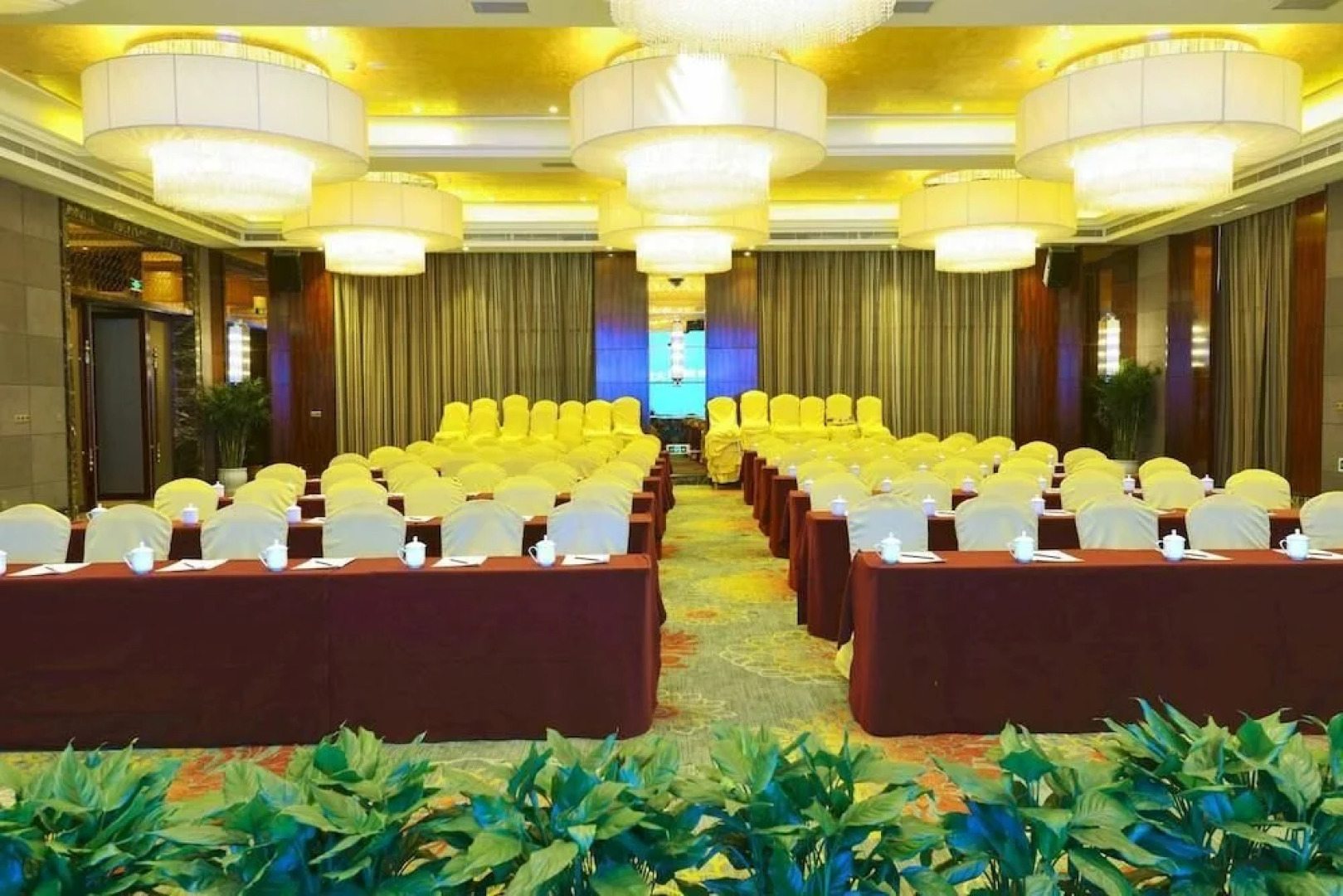 Planet International Hotel (Jingmen Duodao Wanda Branch)