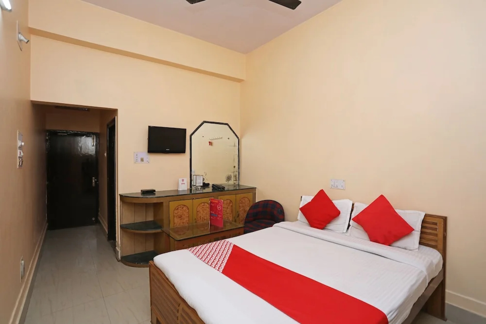 Hotel Vineet by OYO Rooms