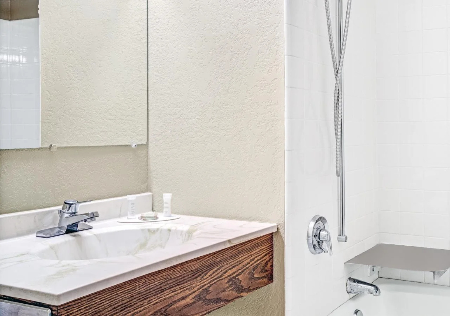 Super 8 by Wyndham Glencoe