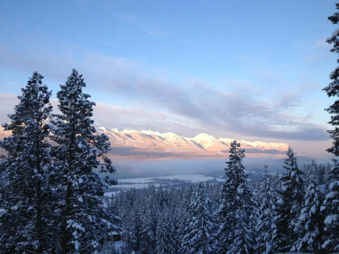 Cedar House Restaurant & Chalets