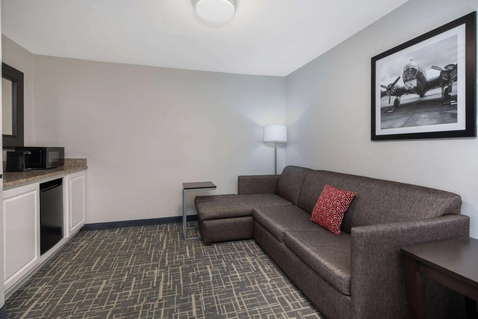 La Quinta Inn & Suites by Wyndham Atlanta Airport South
