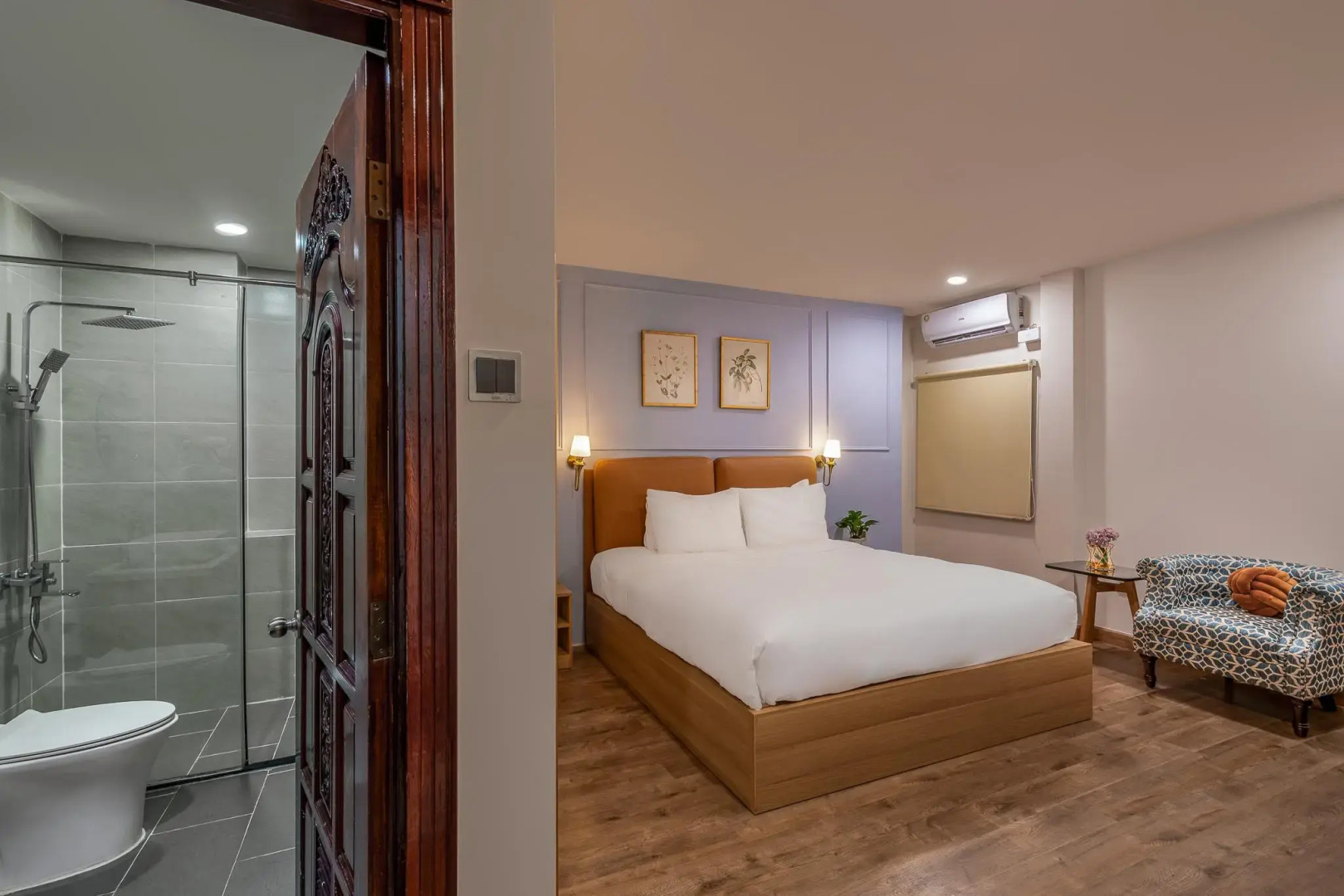 SAZI Resin Hotel - Free Nails/HairWash