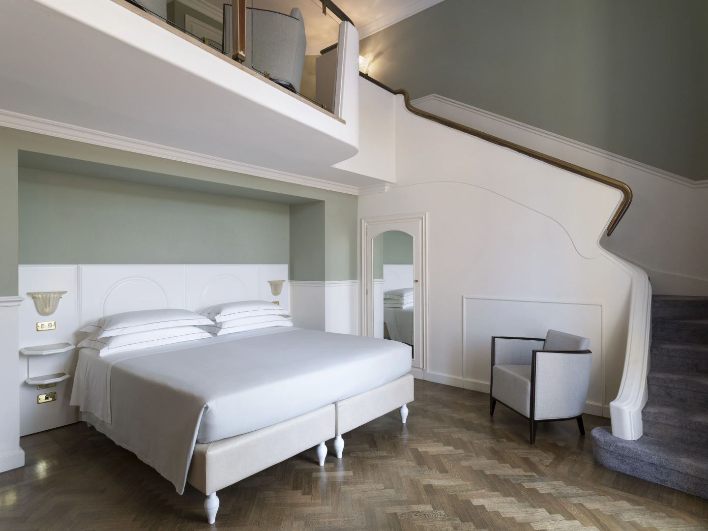 Plaza Hotel Lucchesi