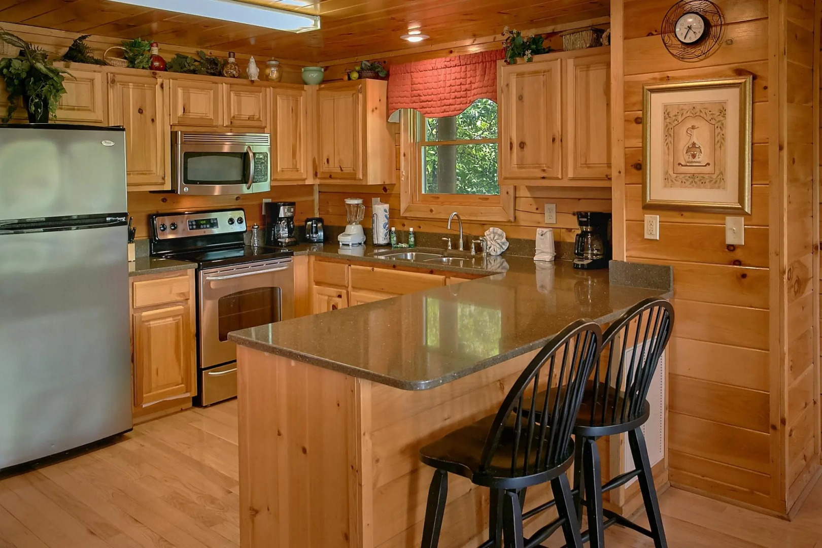 A Mountain View Theater Lodge Holiday home