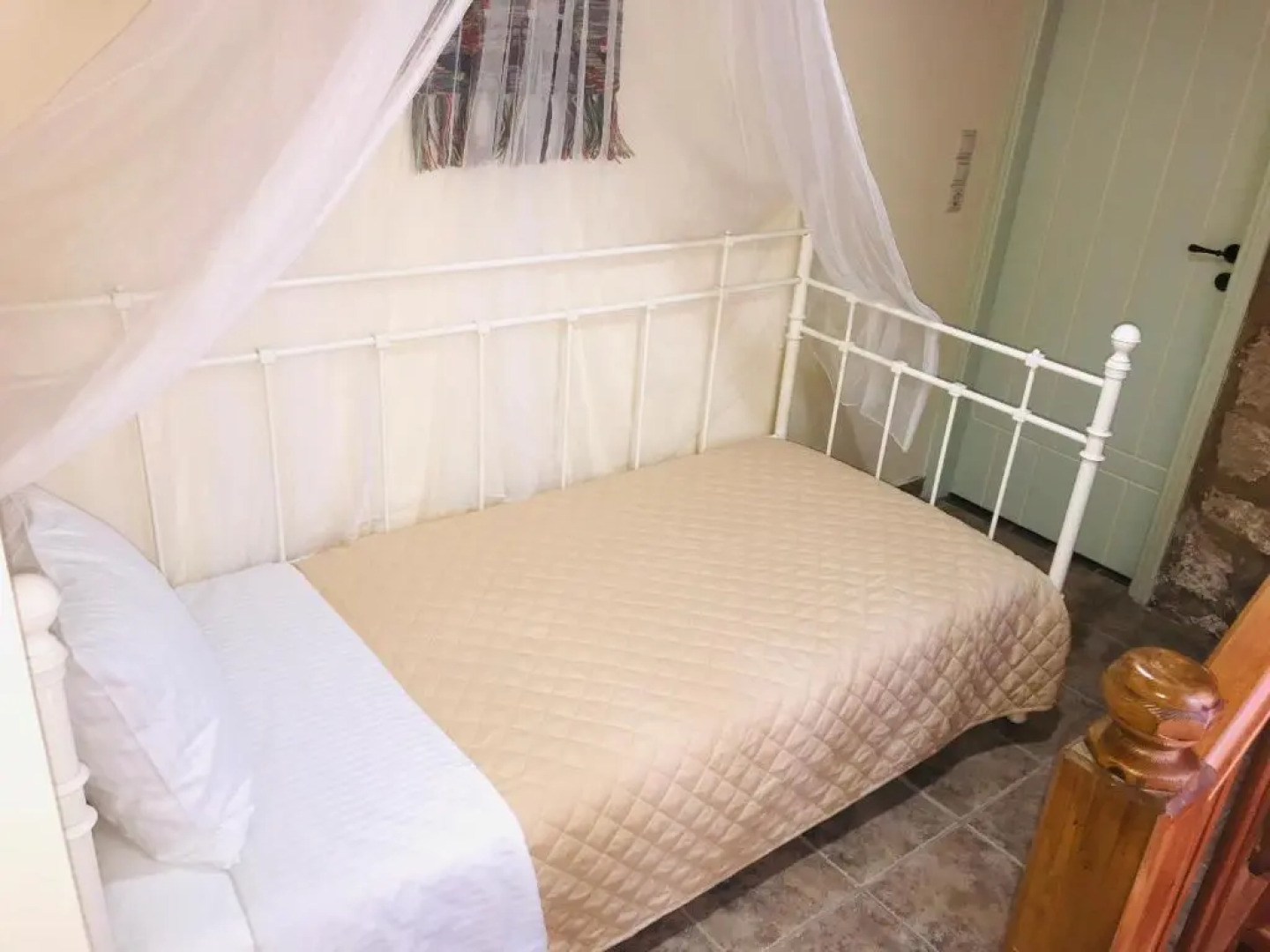 Christakos stone house Elafonisos