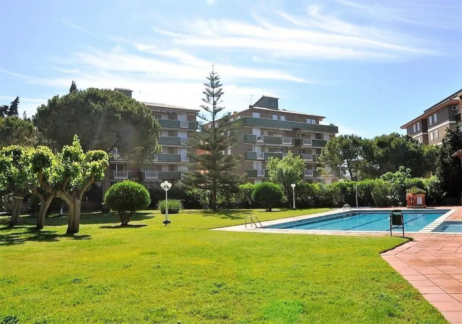 Suitur Apartment With Pool And Tennis Court