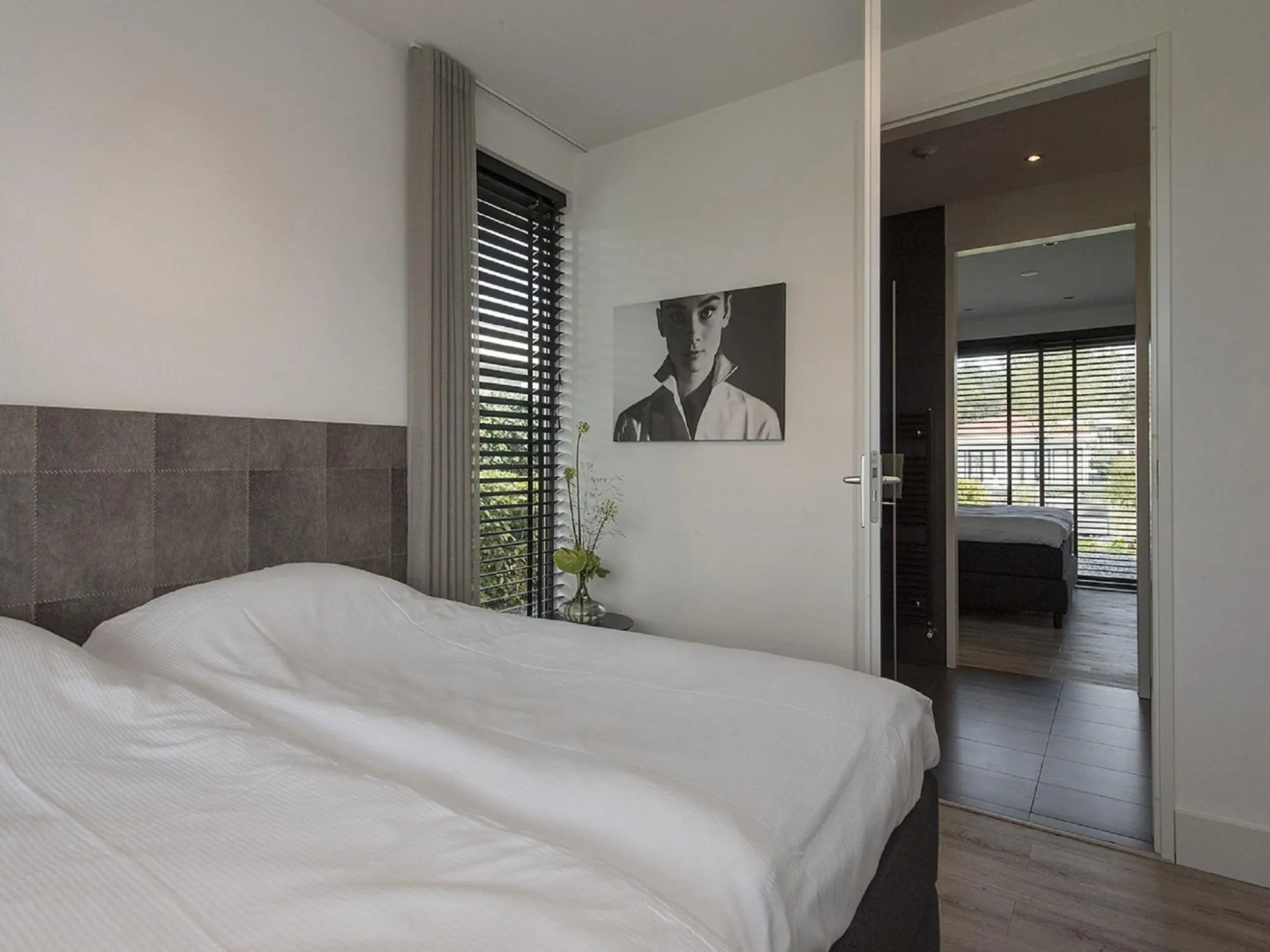 Luxury Villa With Private Jetty in Quiet Park