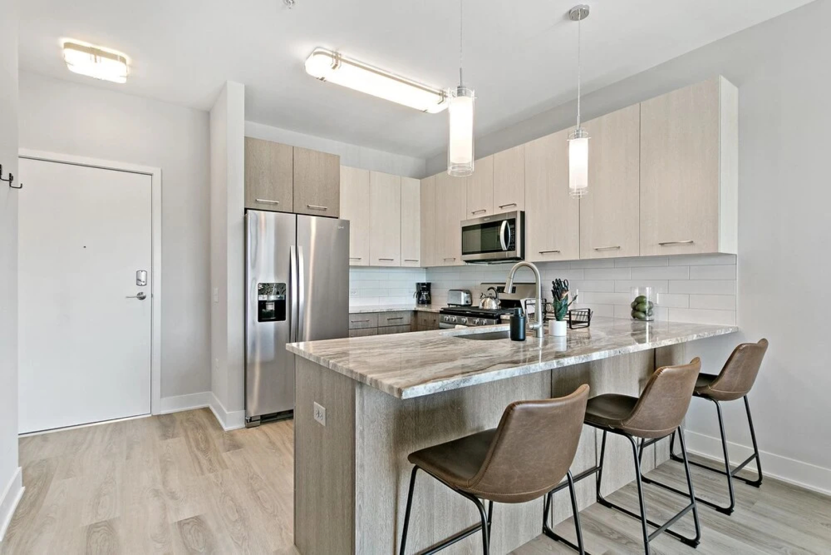 Modern Living 1BR in Warrenville