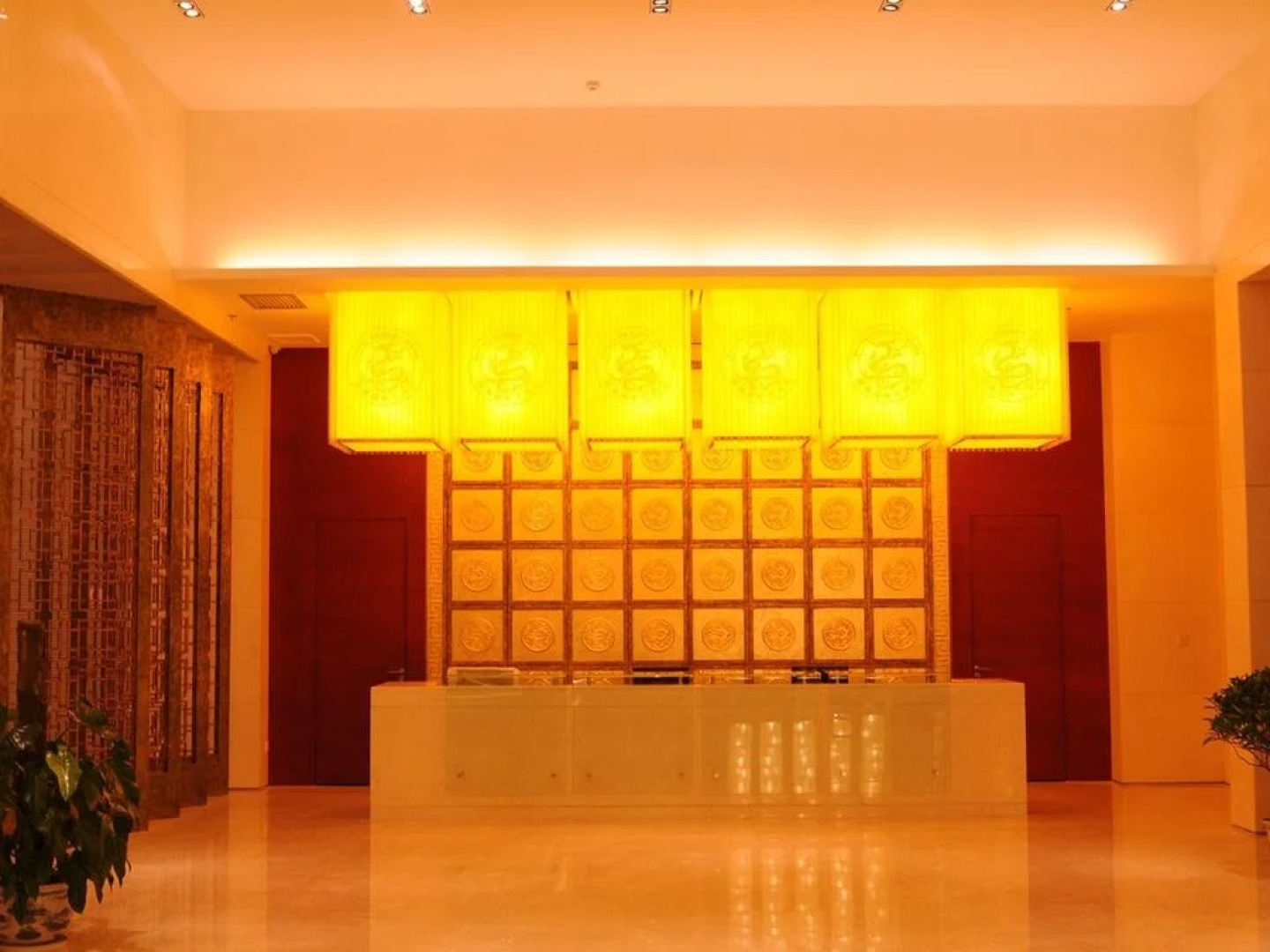 Rising Dragon International Hotel