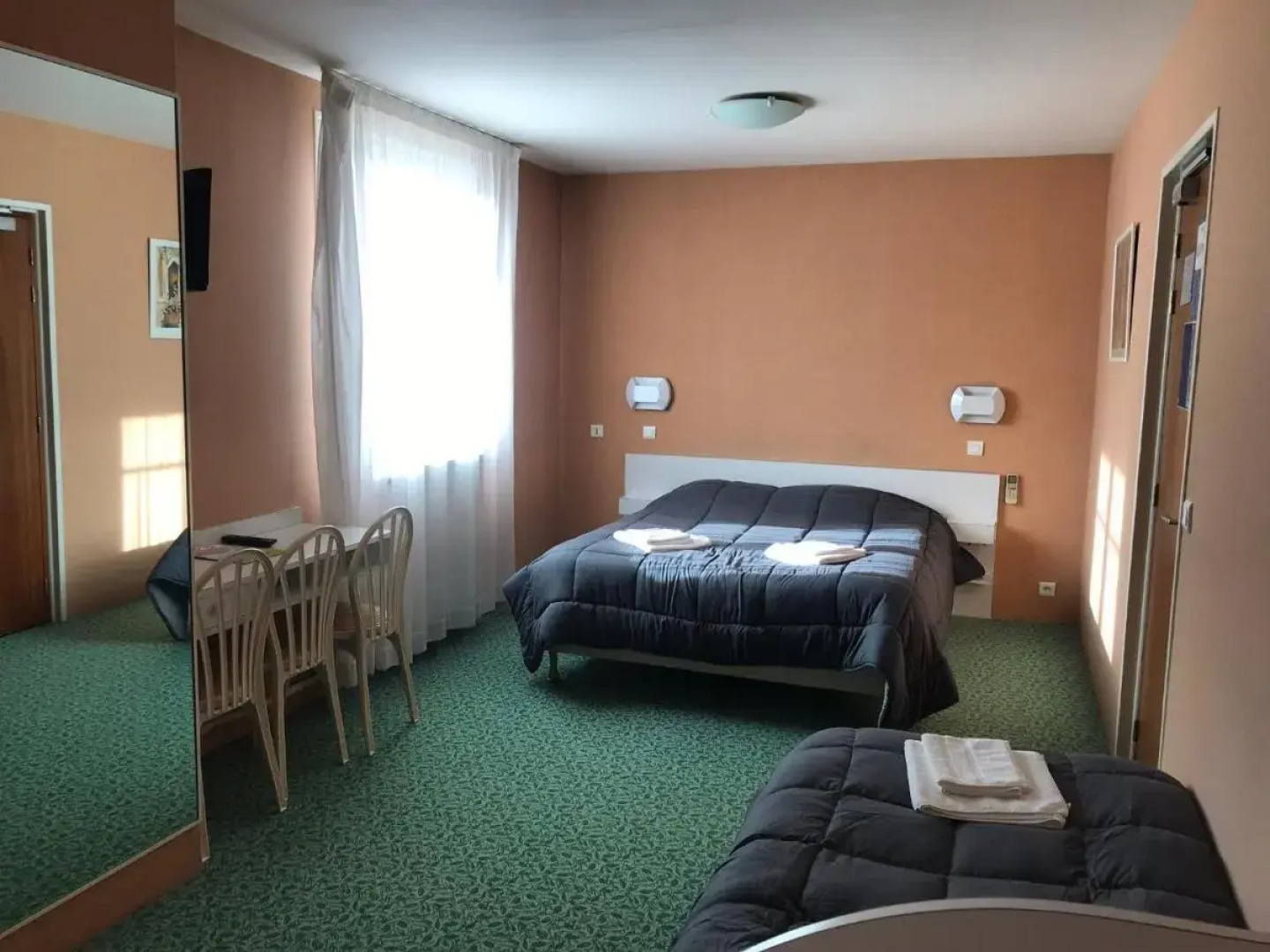 Logis Hotel Les Chênes