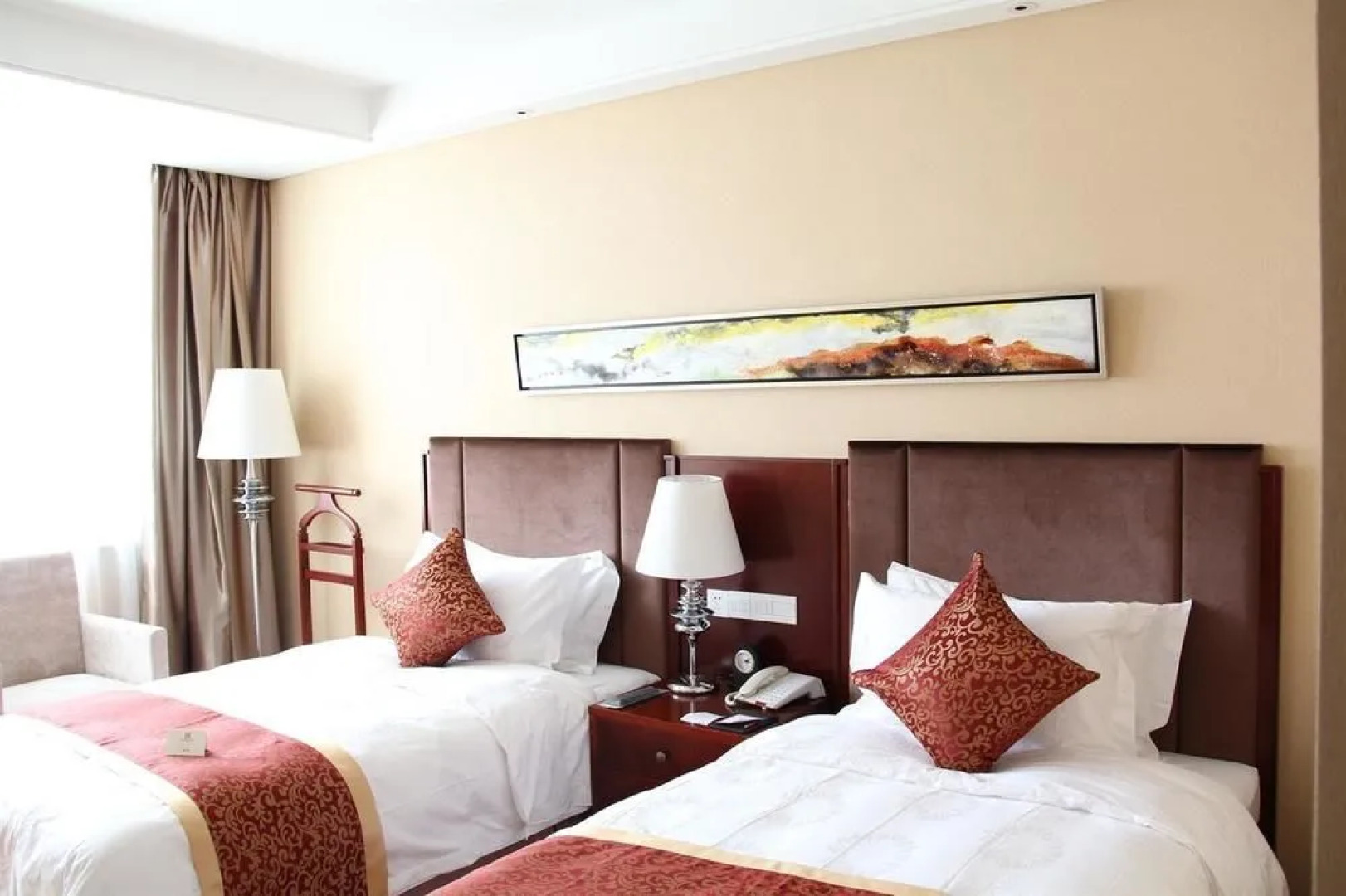 Xingtai Phoenix Hotel