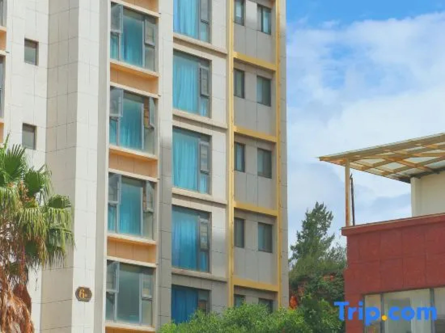 Gongguan Bihai Lantian Hotel