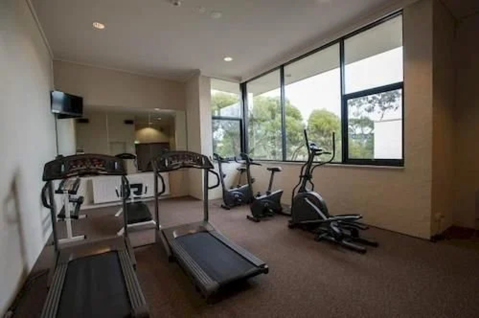 Deakin Management Centre