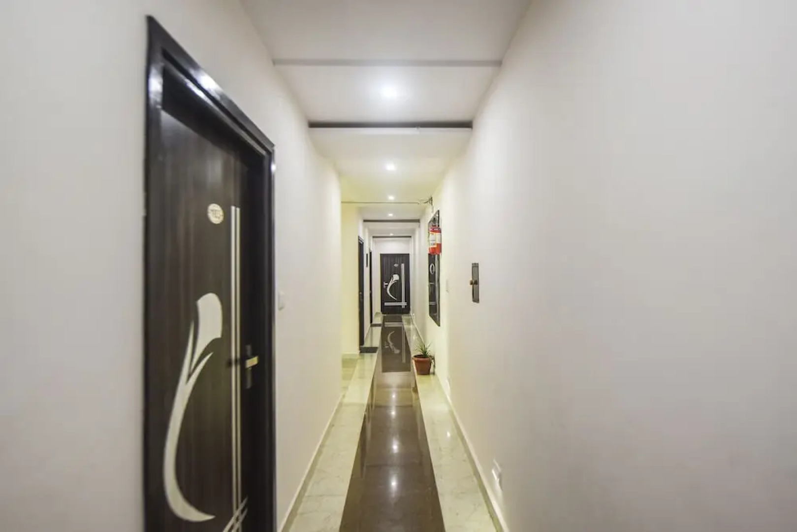 OYO 15428 Hotel Grand Hills