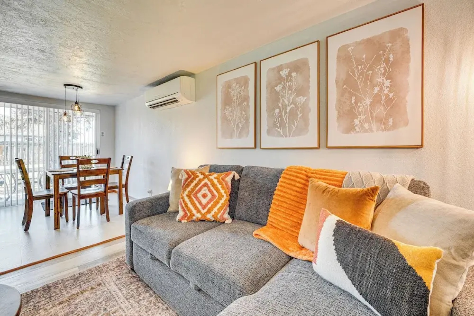 9 Mi to The Gorge: Updated Retreat w/ Yard!