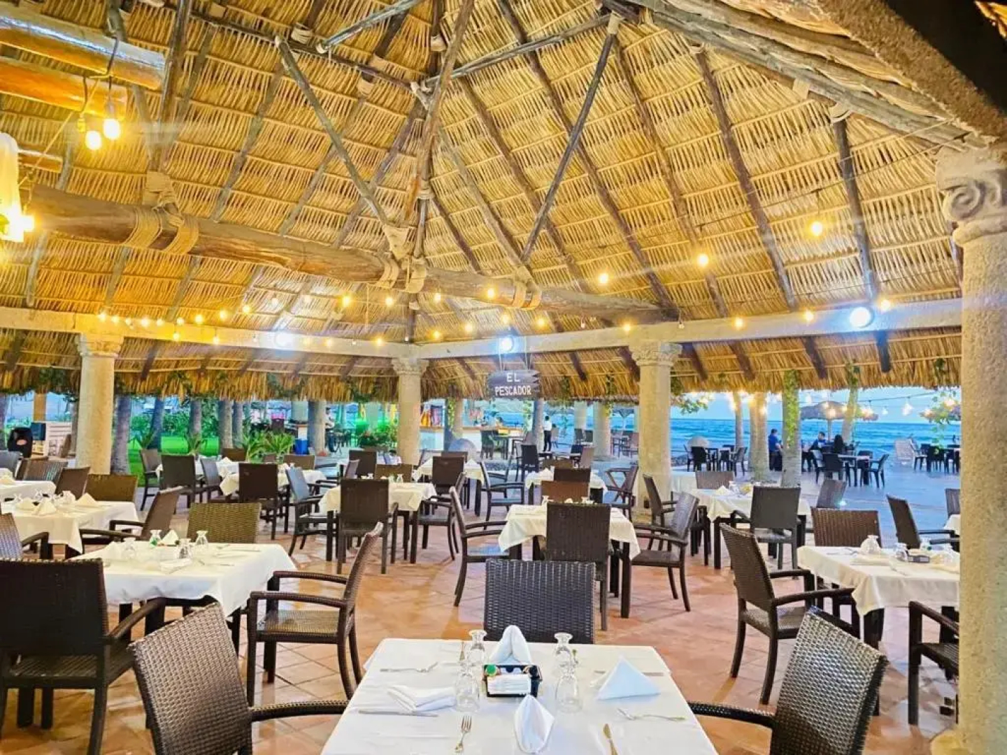 Hotel Tesoro Beach