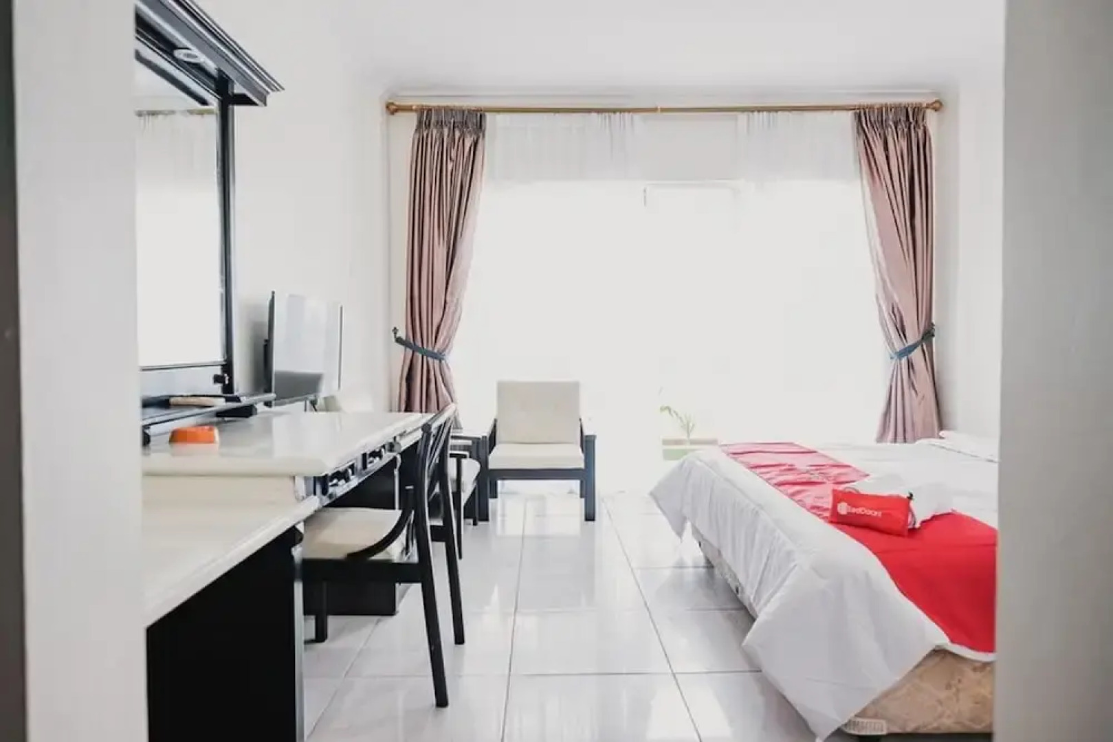 RedDoorz Plus near Pelabuhan Merak