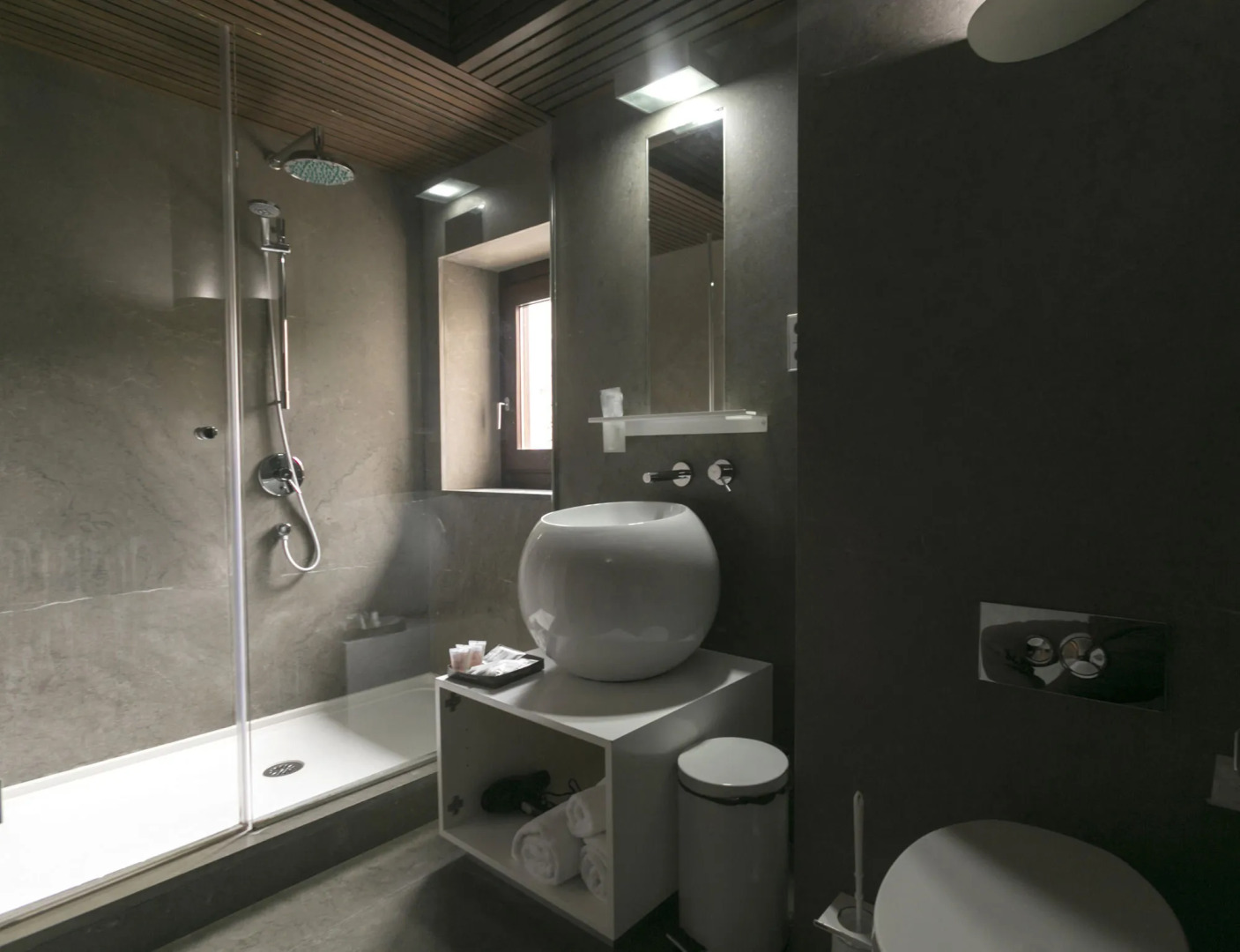 Shine Albayzín Hotel