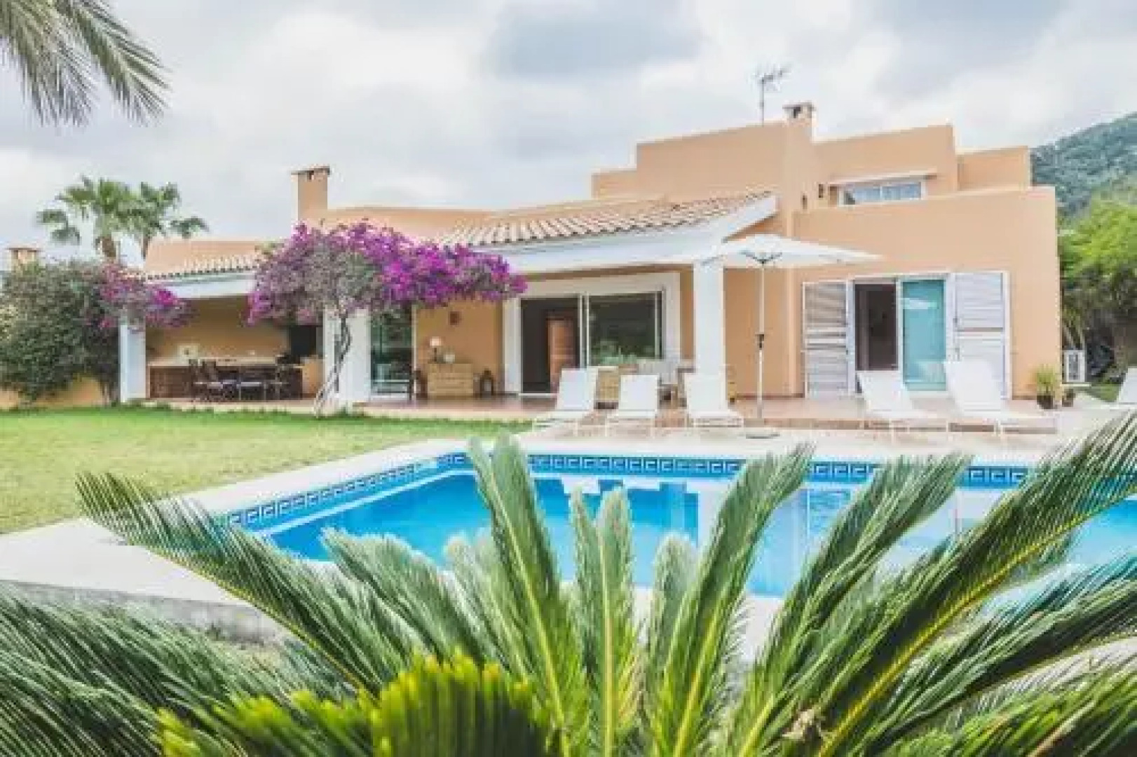 VILLA ALOE: Wifi gratis, piscina privada y vistas al mar