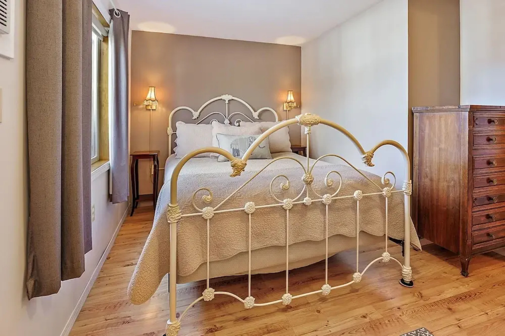 Abigail’s Bed & Breakfast Inn