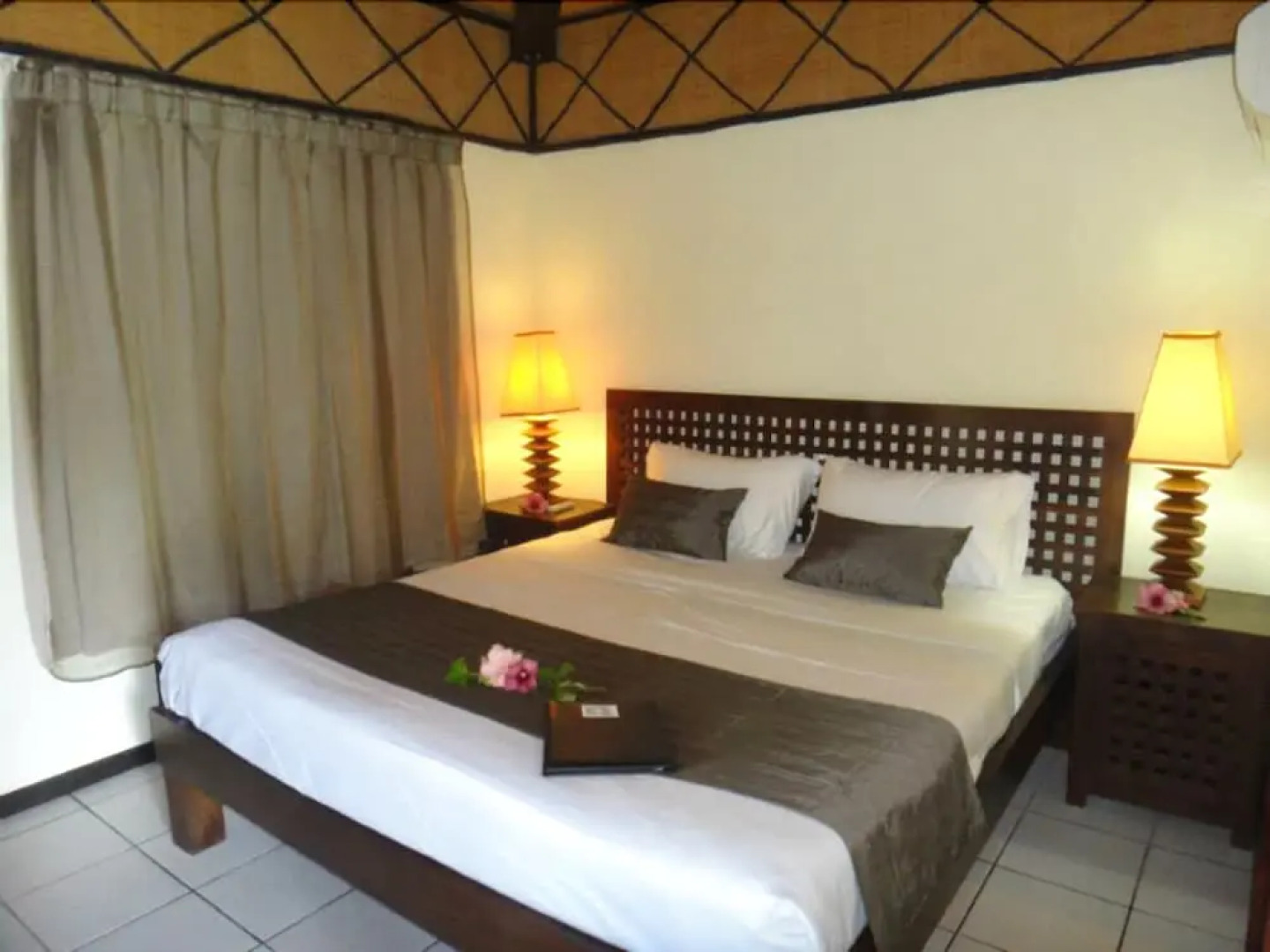 Hotel Nengone Village