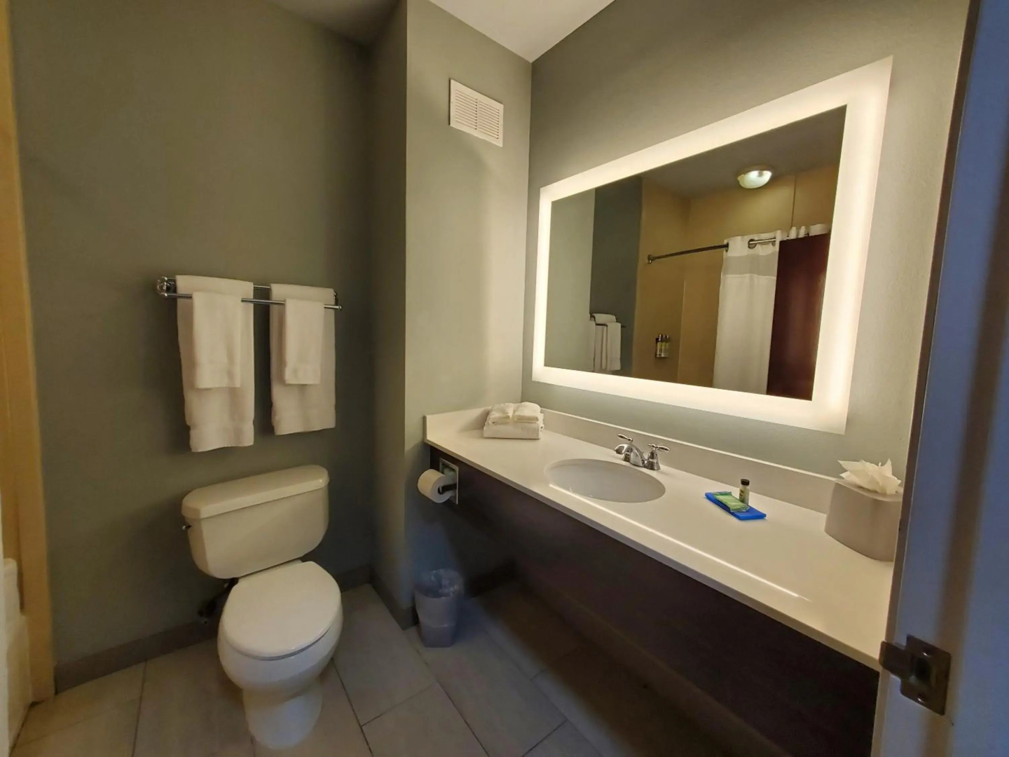 Holiday Inn Express Hotel & Suites Pearland by IHG