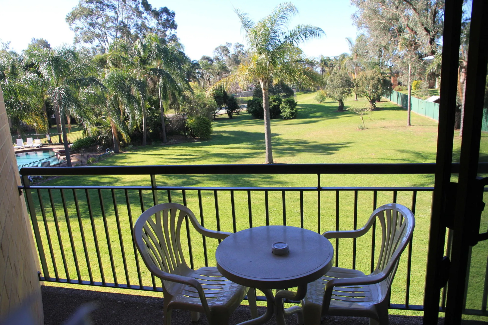 Charbonnier Motor Inn