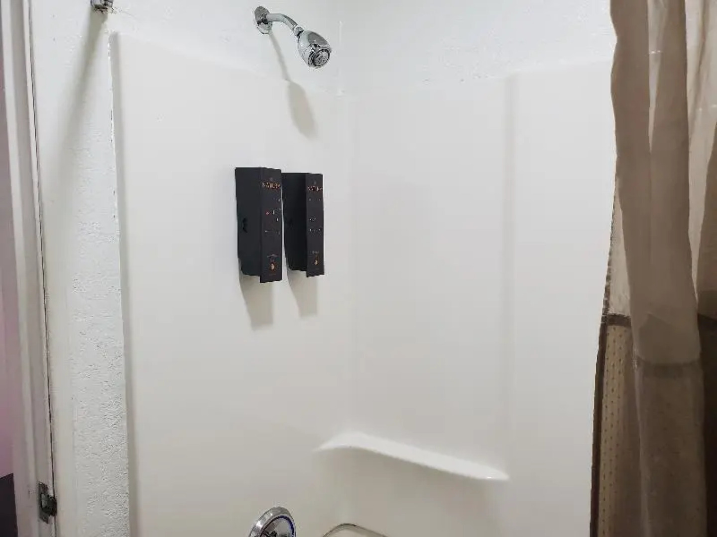 Little Rock Inn & Suites