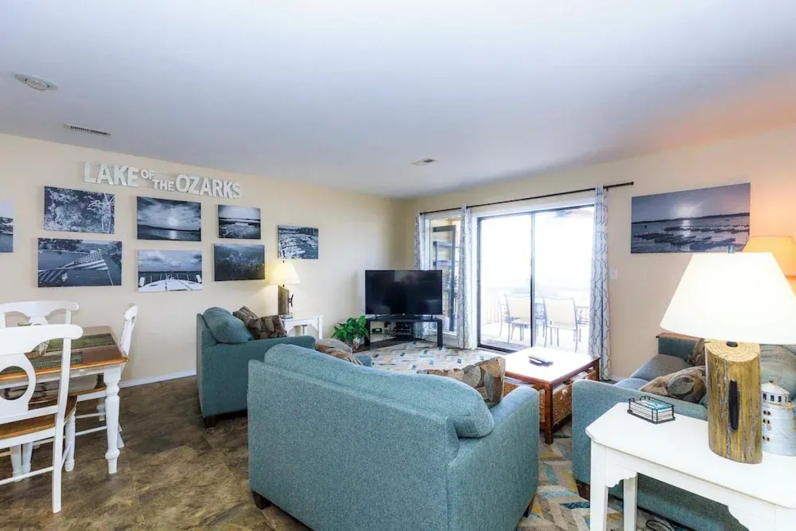 Pool Days & Water Fun Await: Lake Ozark Escape!