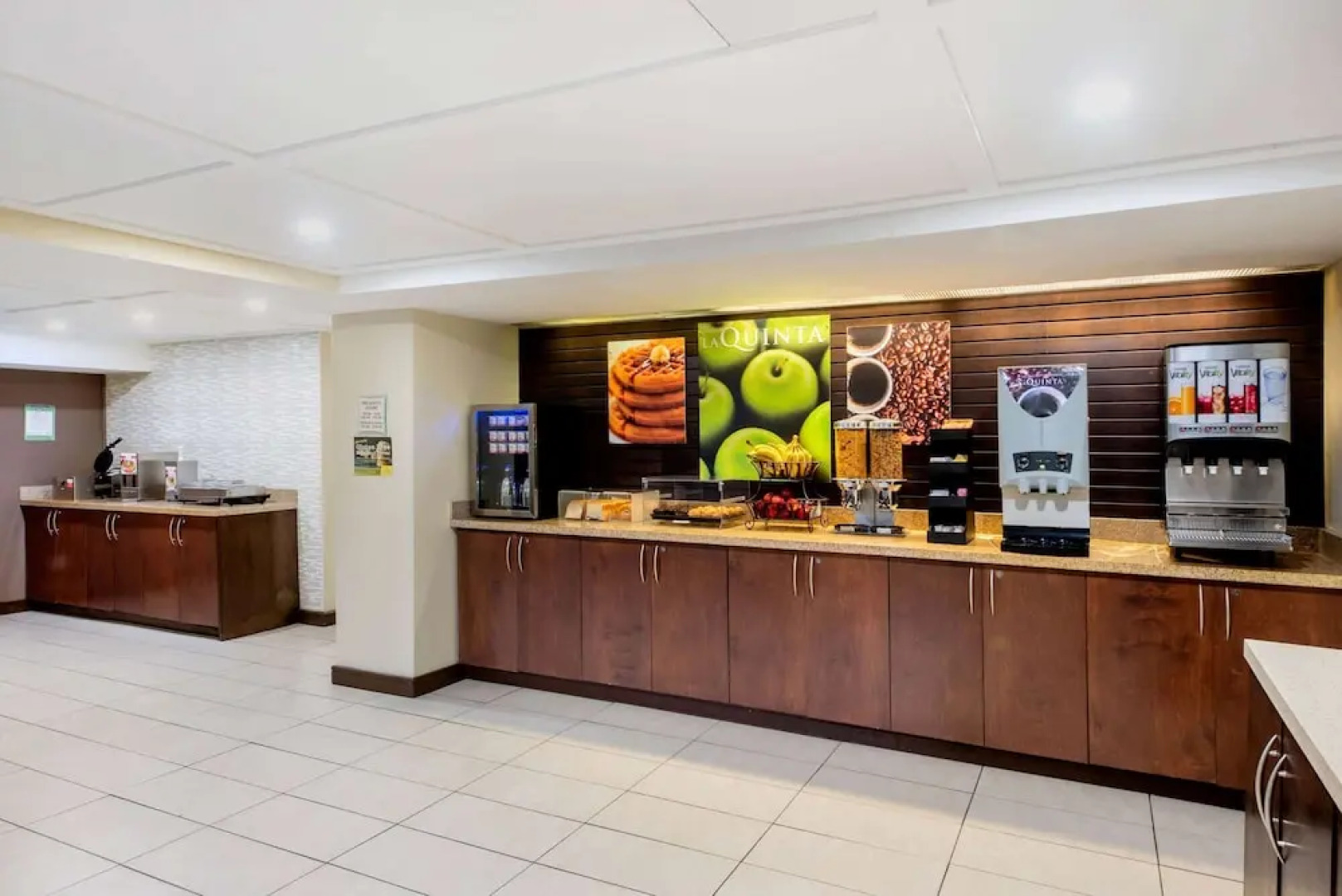 La Quinta Inn & Suites Oshawa