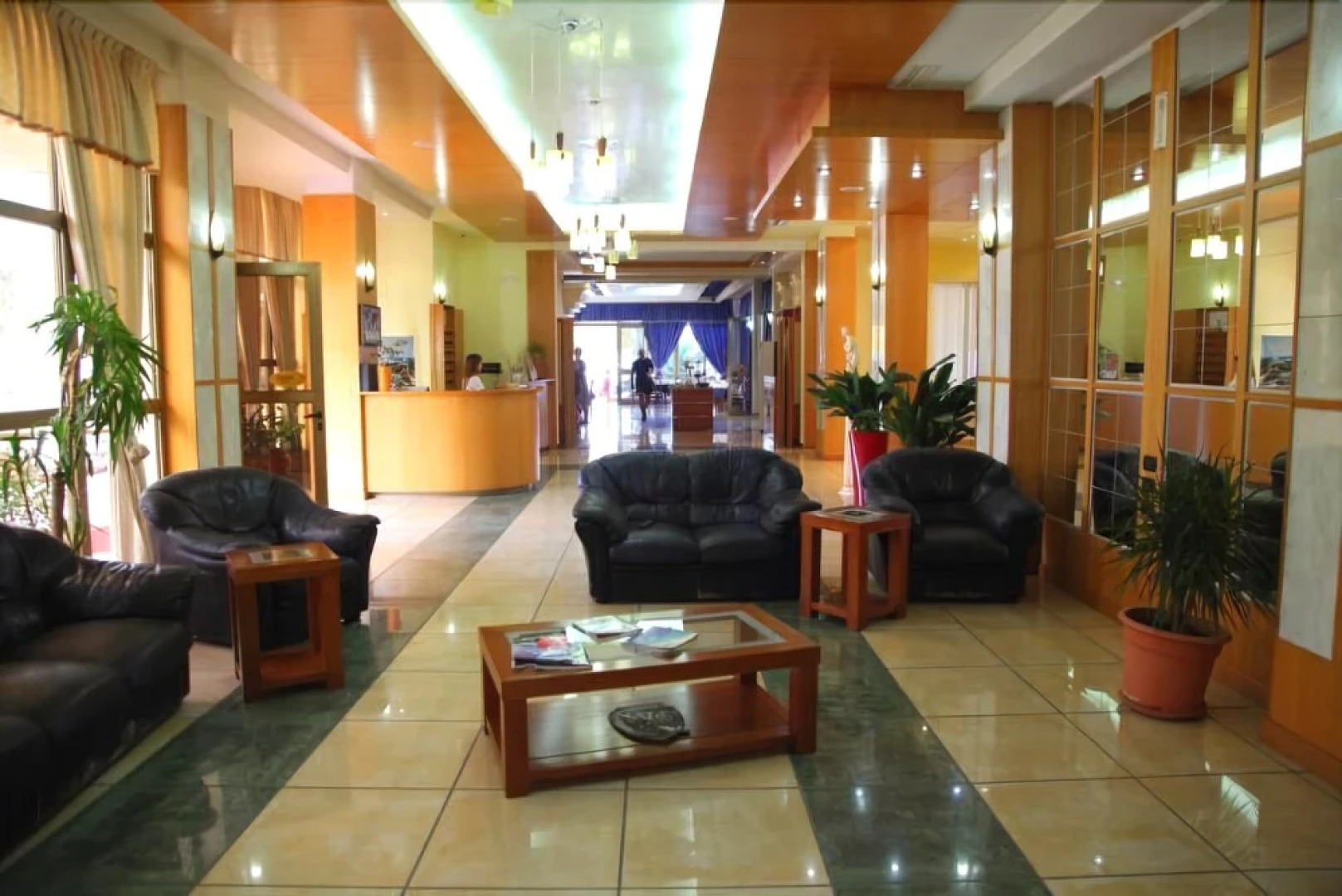 Paradise Beach Hotel