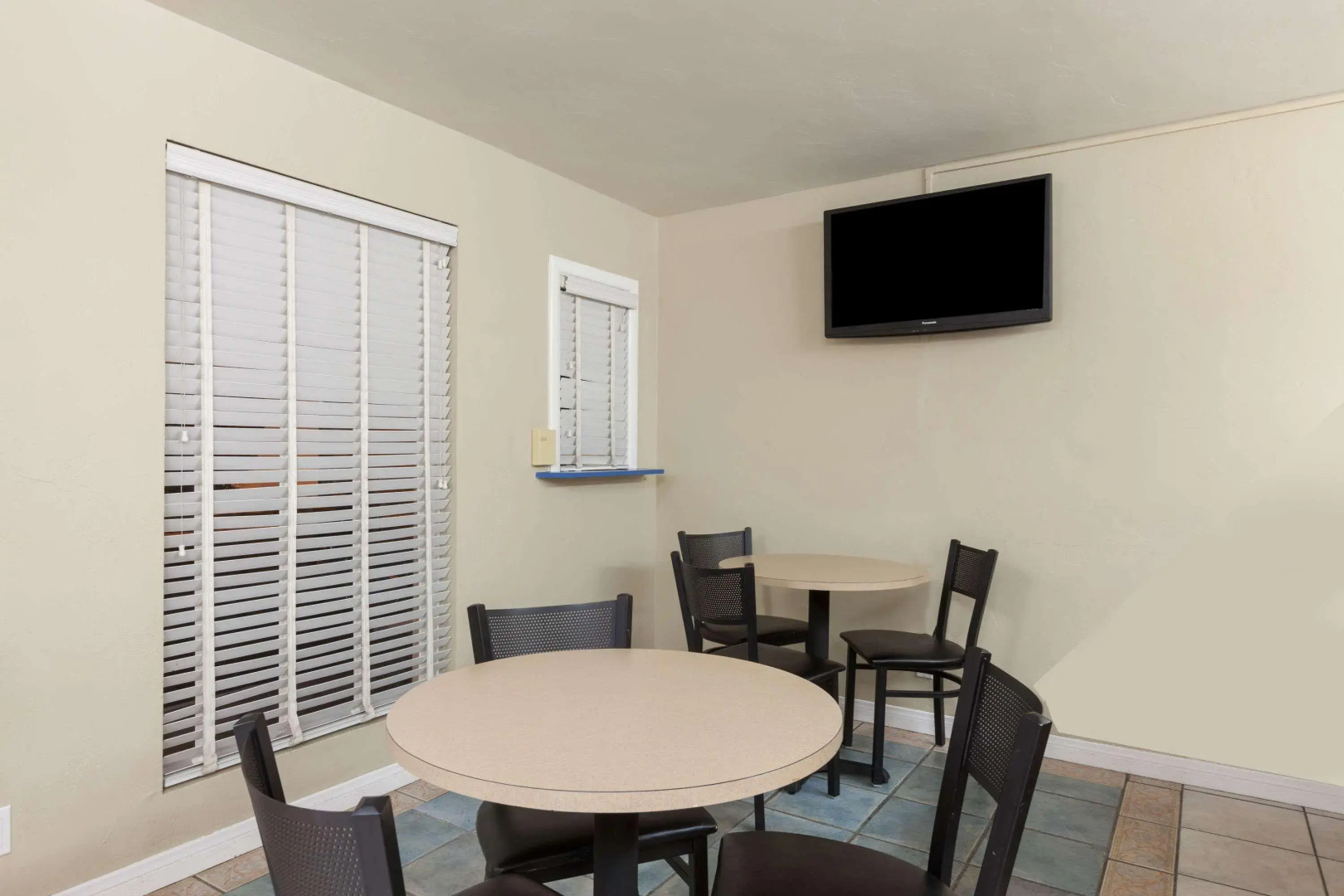 Super 8 Santa Barbara Goleta