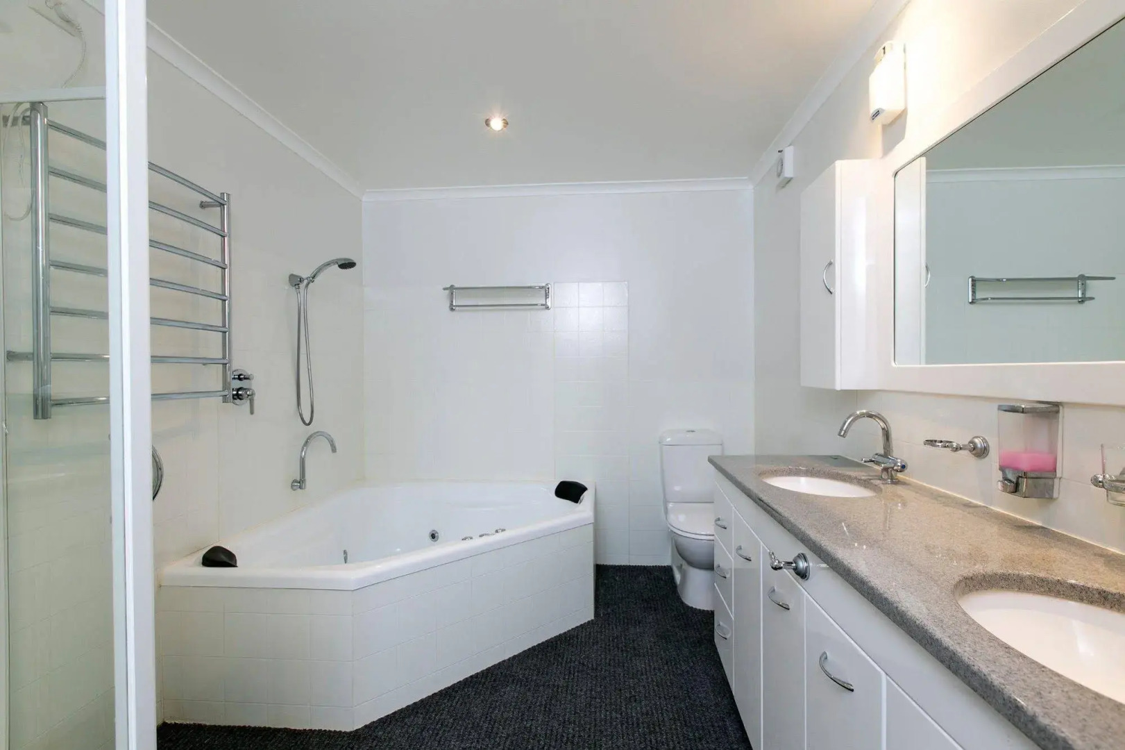 Cooroona Alpine Lodge