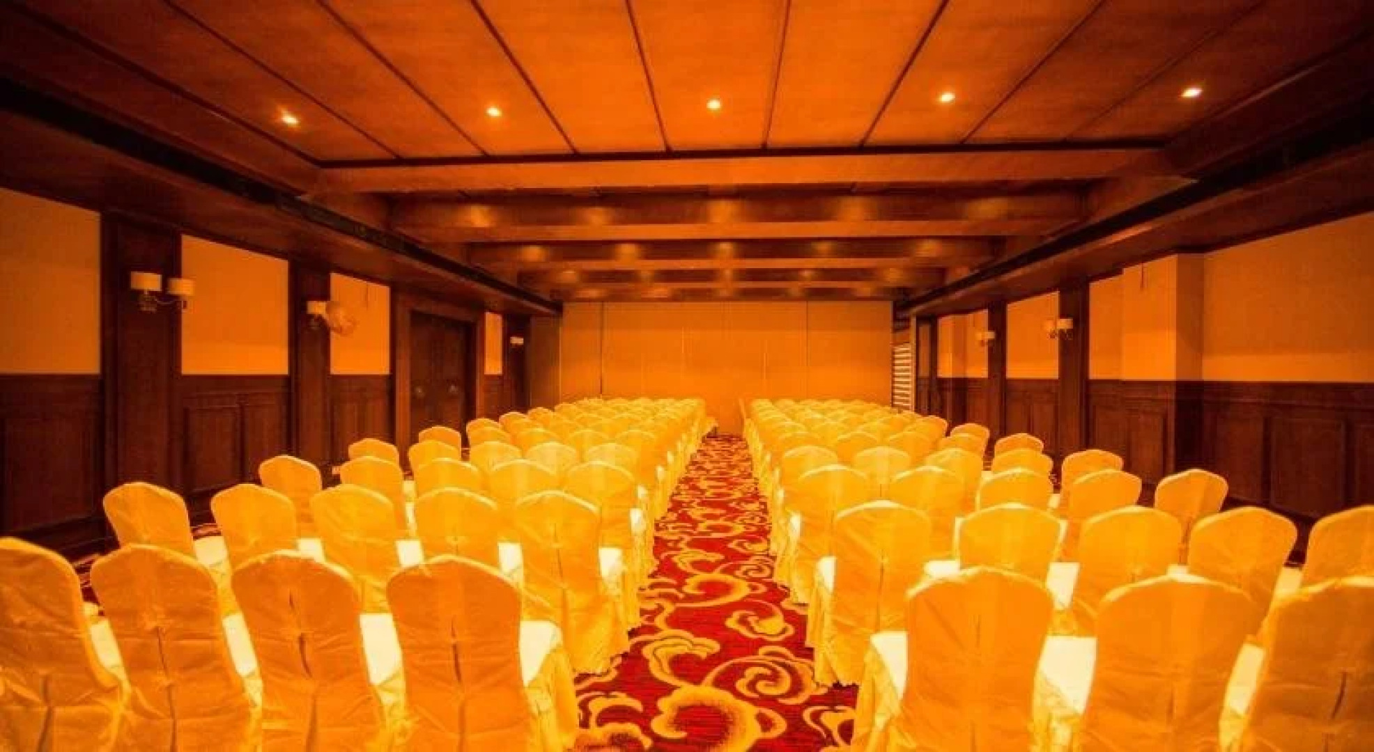 Ariya Hotel