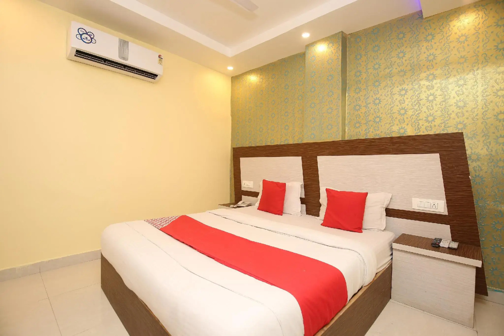 OYO 12258 Royal Residency