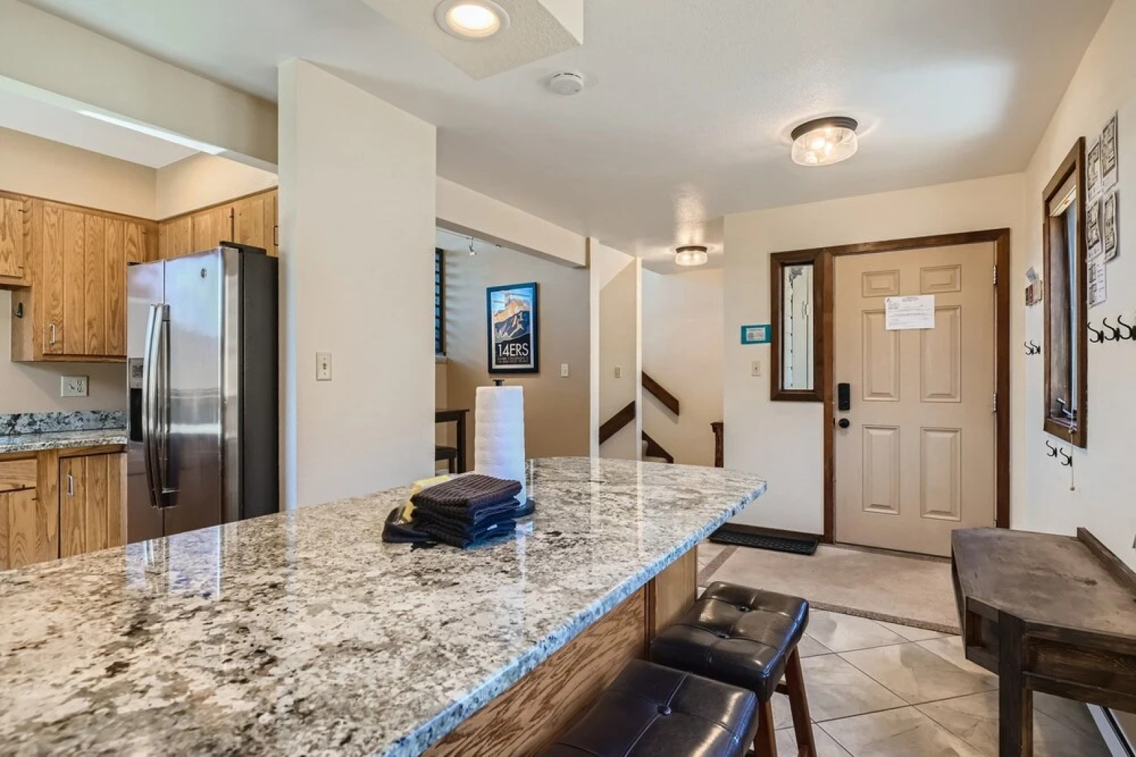 2bedroom+Loft Private Entry, Lake Views, Amazing Location, Near all Ski Resorts 3 Townhouse by RedAwning