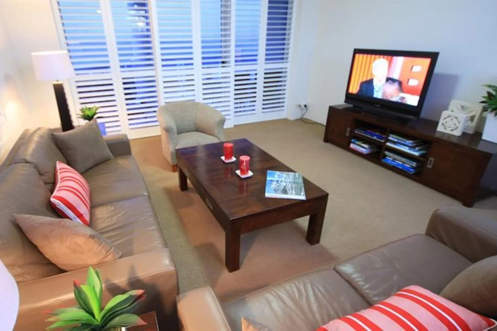 Oscar on Main Resort