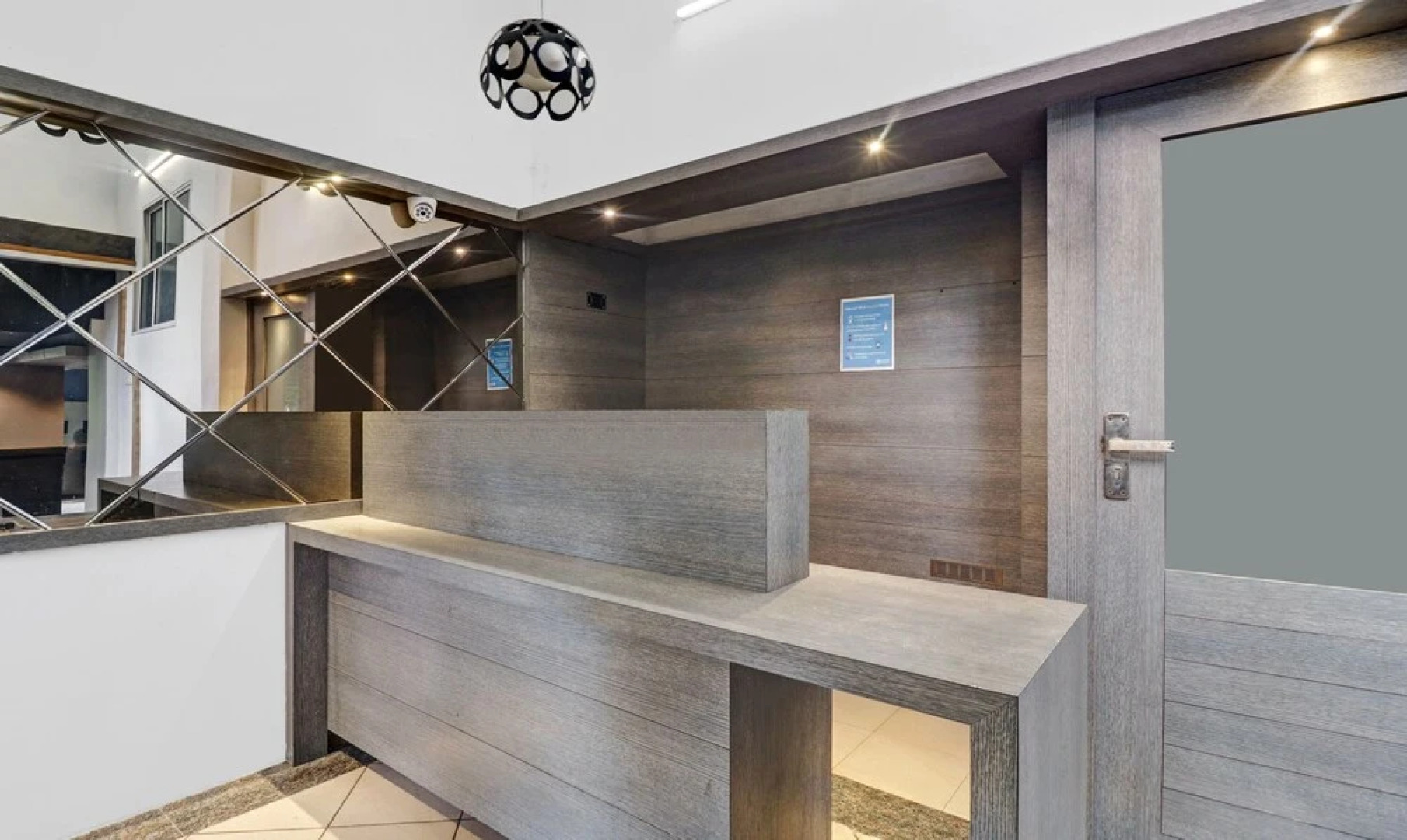 Itsy By Treebo - De Lamar