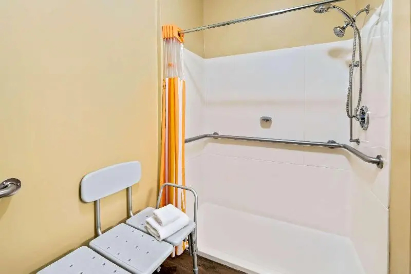 Crystal Inn Hotel & Suites - Logan