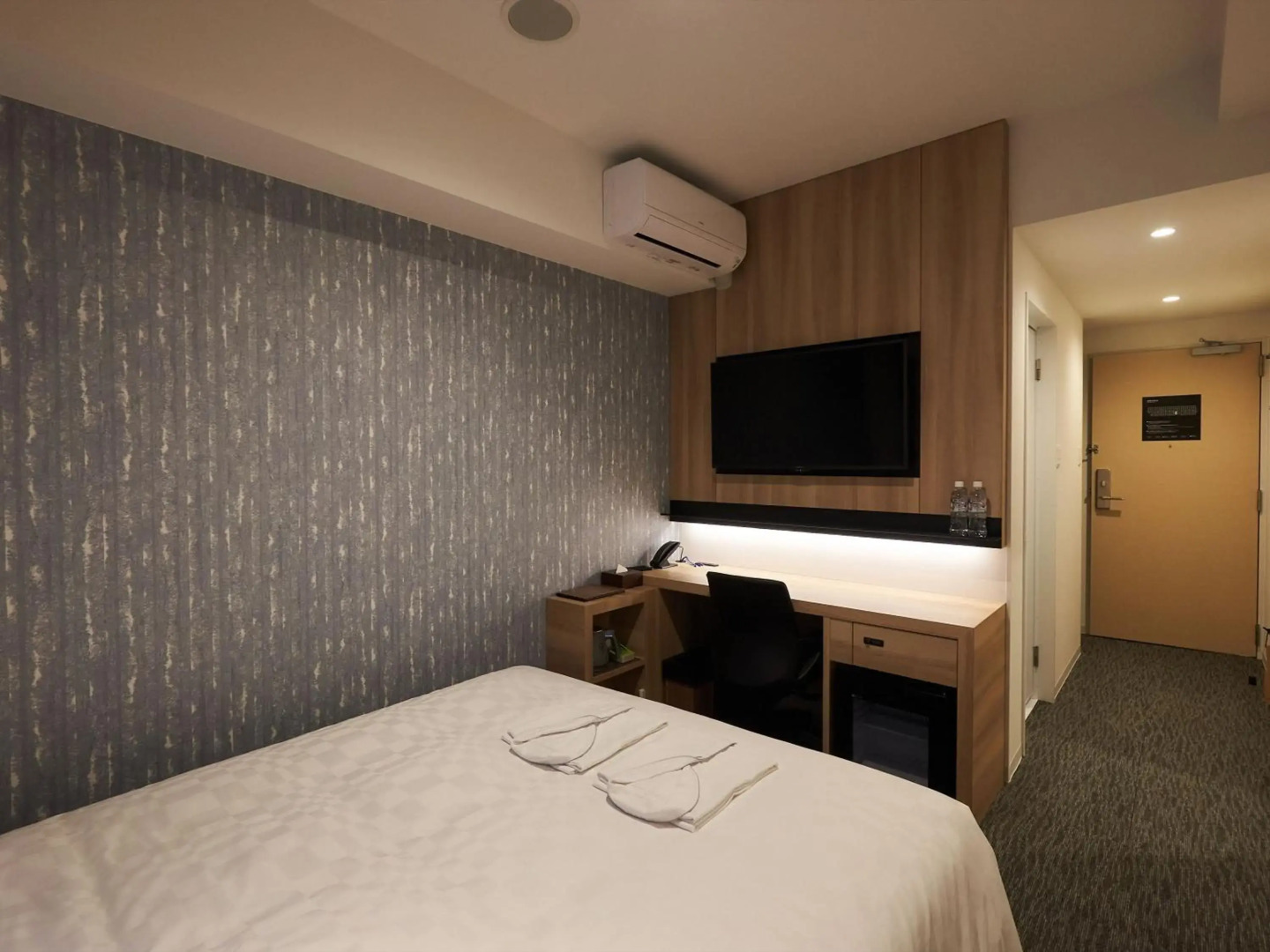 Henna Hotel Komatsu Ekimae