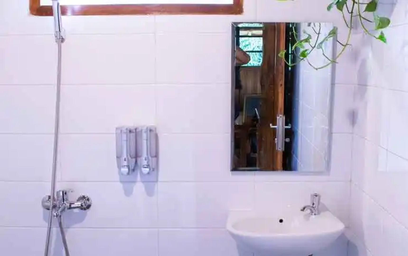 Log Home Villa Taman Wisata Bougenville